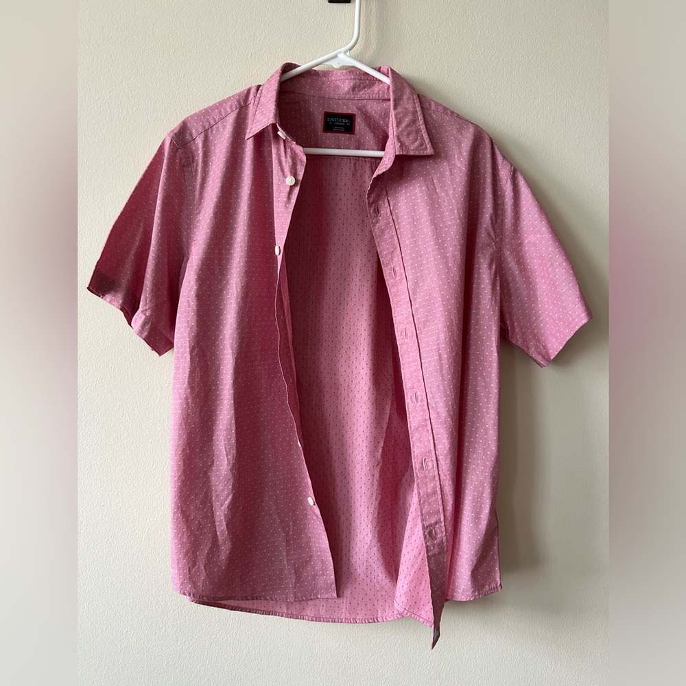 Untuckit button up